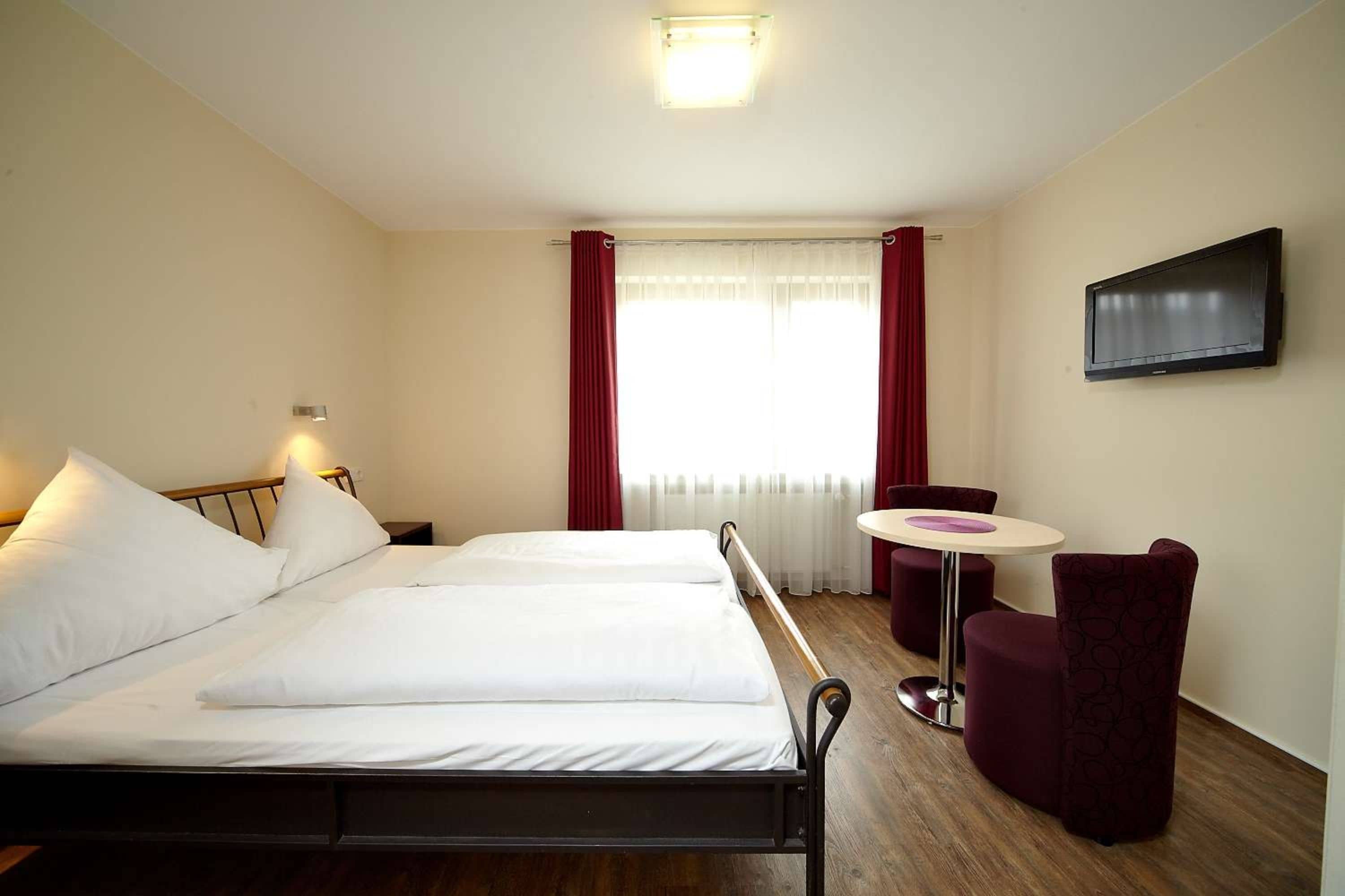 hypo-allergenic bedding, minibar, in-room safe, desk