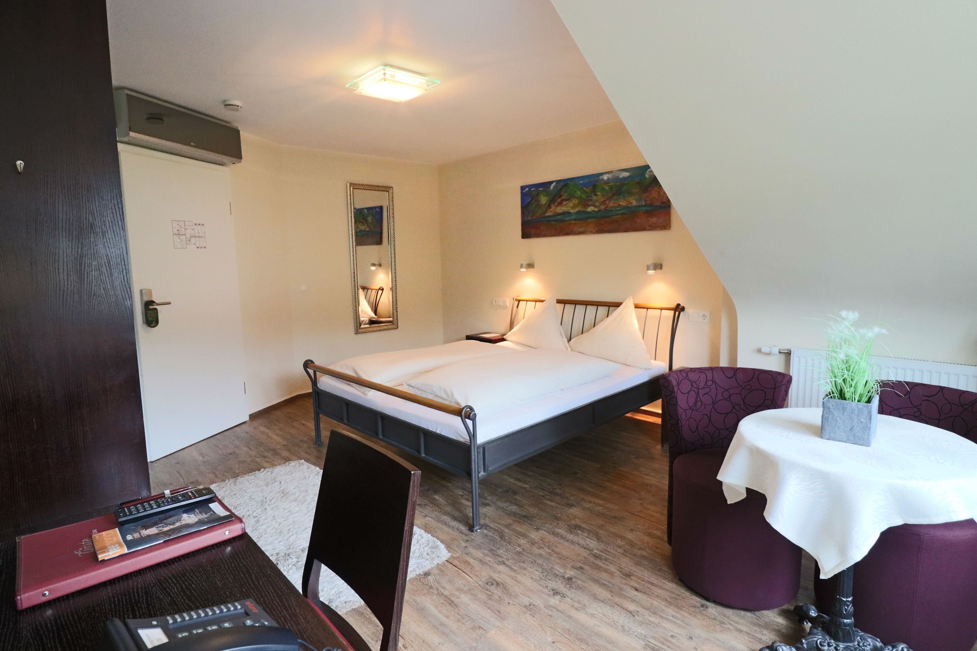 hypo-allergenic bedding, minibar, in-room safe, desk