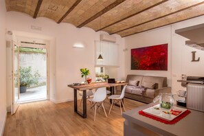 Luxury-Apartment, 2 Schlafzimmer | Wohnbereich