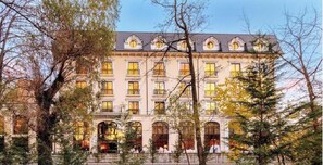 Façana frontal de l'allotjament