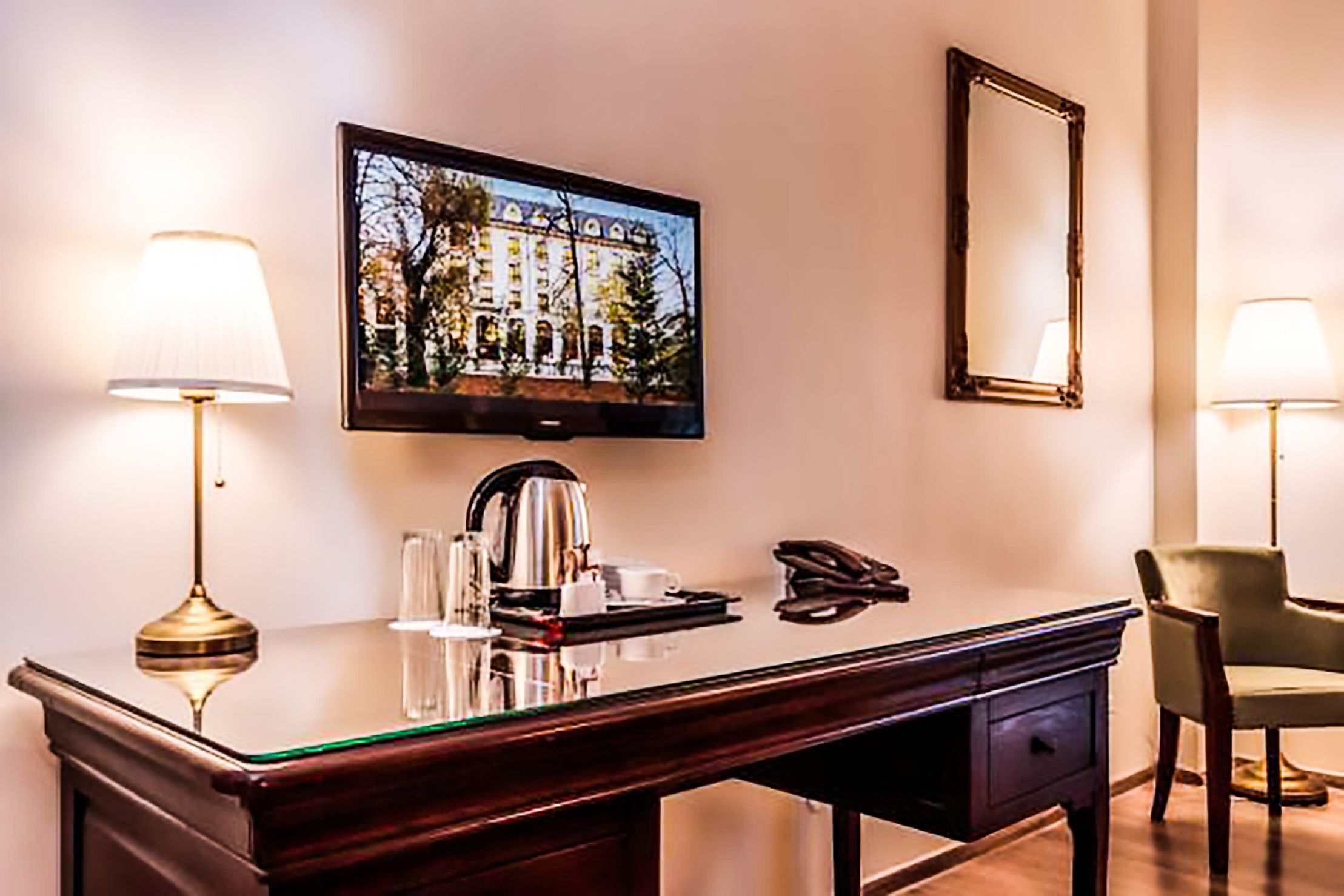 1 bedroom, premium bedding, minibar, in-room safe