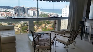 Departamento estándar, 1 habitación, vista parcial al mar | Vista desde la habitación