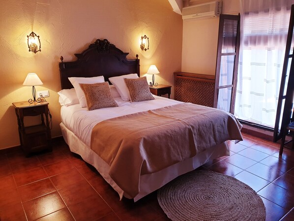 Superior Room, 1 Queen Bed