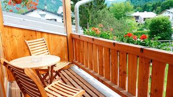 Junior-Suite | Schreibtisch, kostenloses WLAN, Bettwäsche