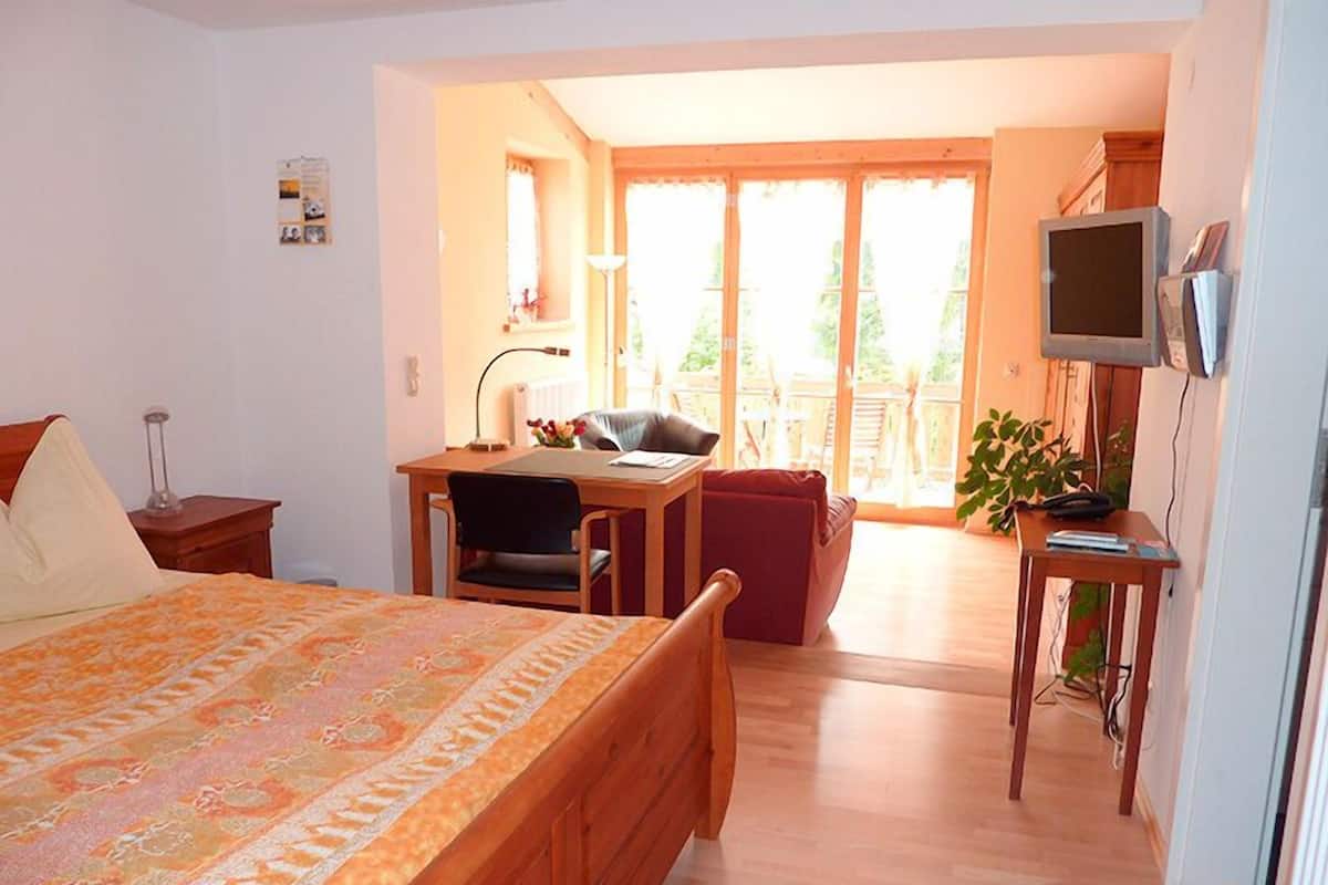 Junior Suite | Desk, free WiFi, bed sheets