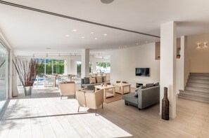 Villa, Ensuite | Living room | TV