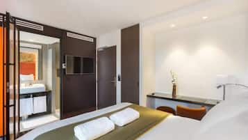 Superior Double Room | Premium bedding, minibar, in-room safe, desk