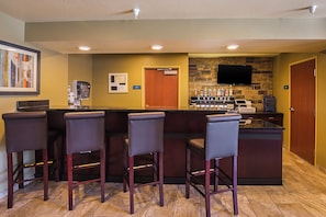 Bar (on property) - Cobblestone Inn & Suites - Altamont (Altamont)