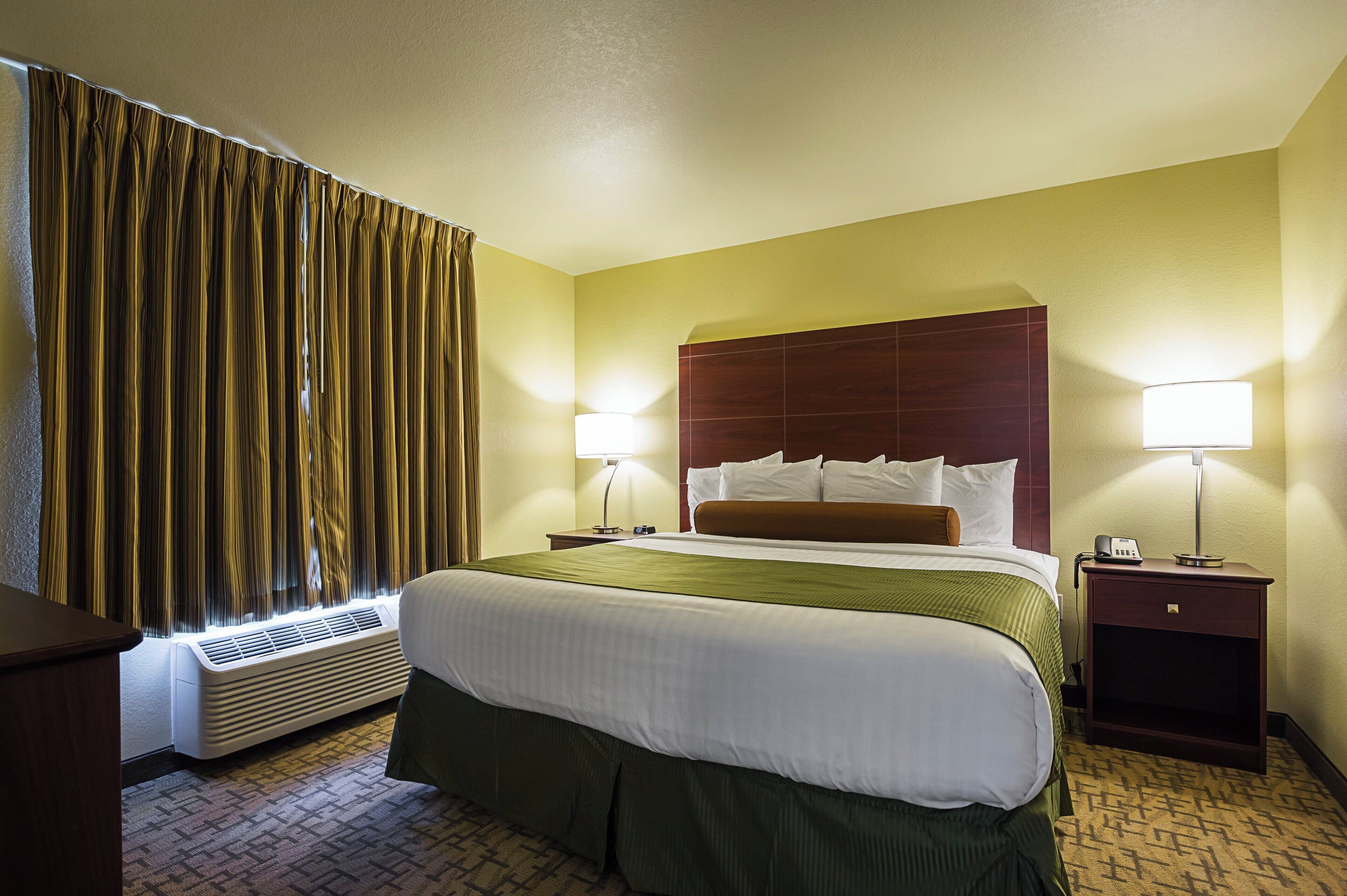 In-room safe, individually furnished, desk, laptop workspace