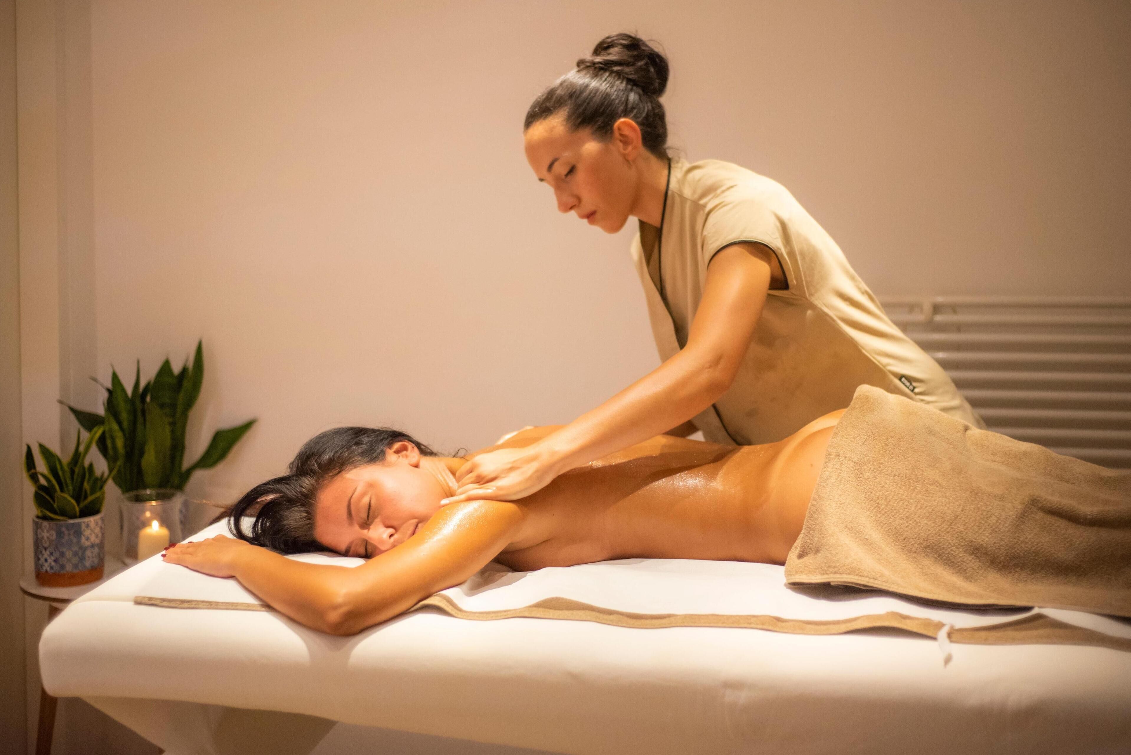 outdoor treatment area, body treatments, body wraps, body scrubs