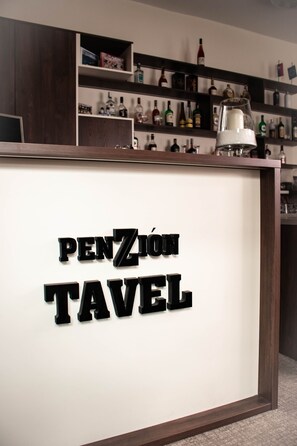 Reception - Tavel Boutique Hotel (Prešov)
