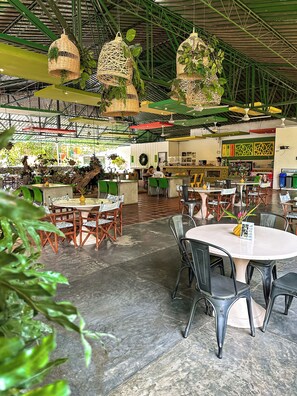 Restaurant - Los Colores Ecoparque (Puerto Triunfo)