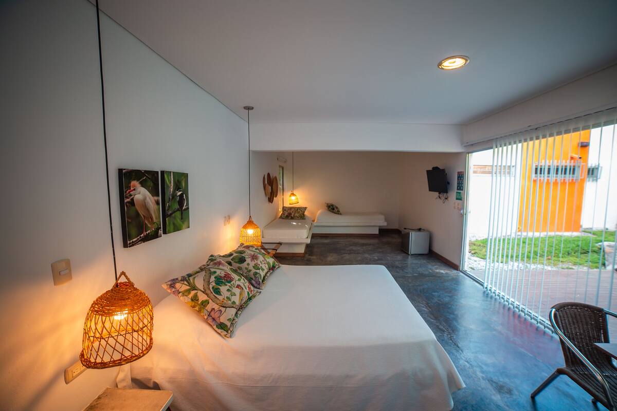 Superior Quadruple Room | Bed sheets