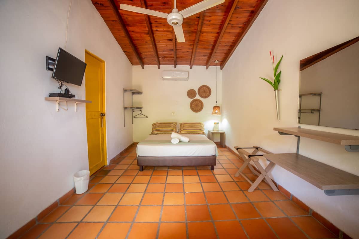 Standard Double Room | Bed sheets