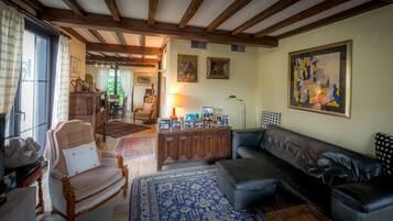 Flachbildfernseher, DVD-Player