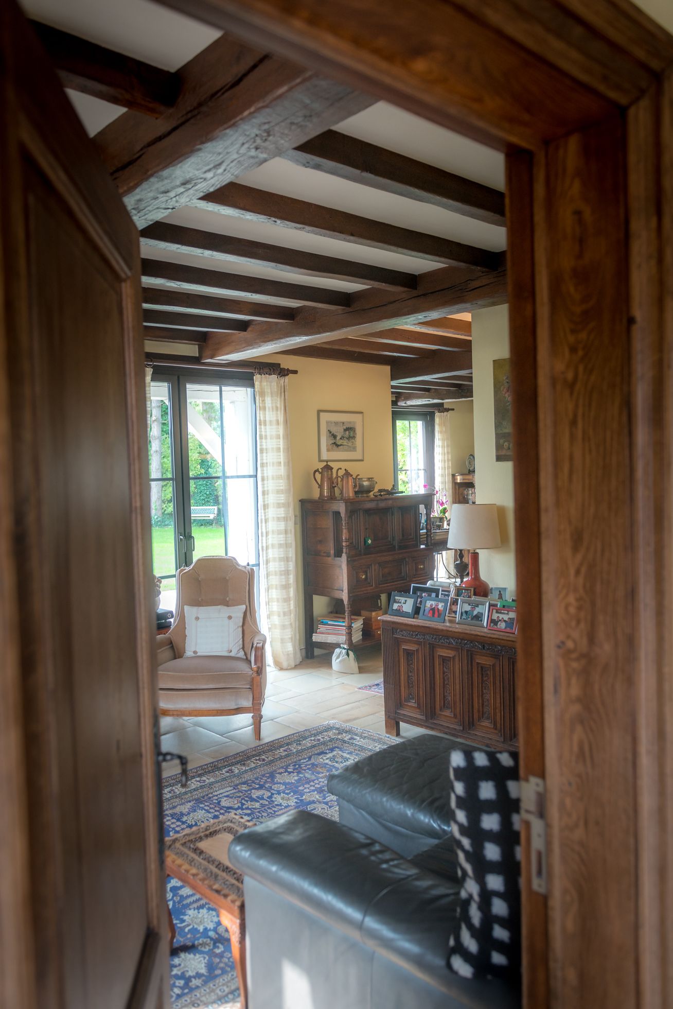 Télévision à écran plat, lecteur de DVD