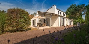 Junior Double Room | Property grounds - B&B Yaca (De Haan)