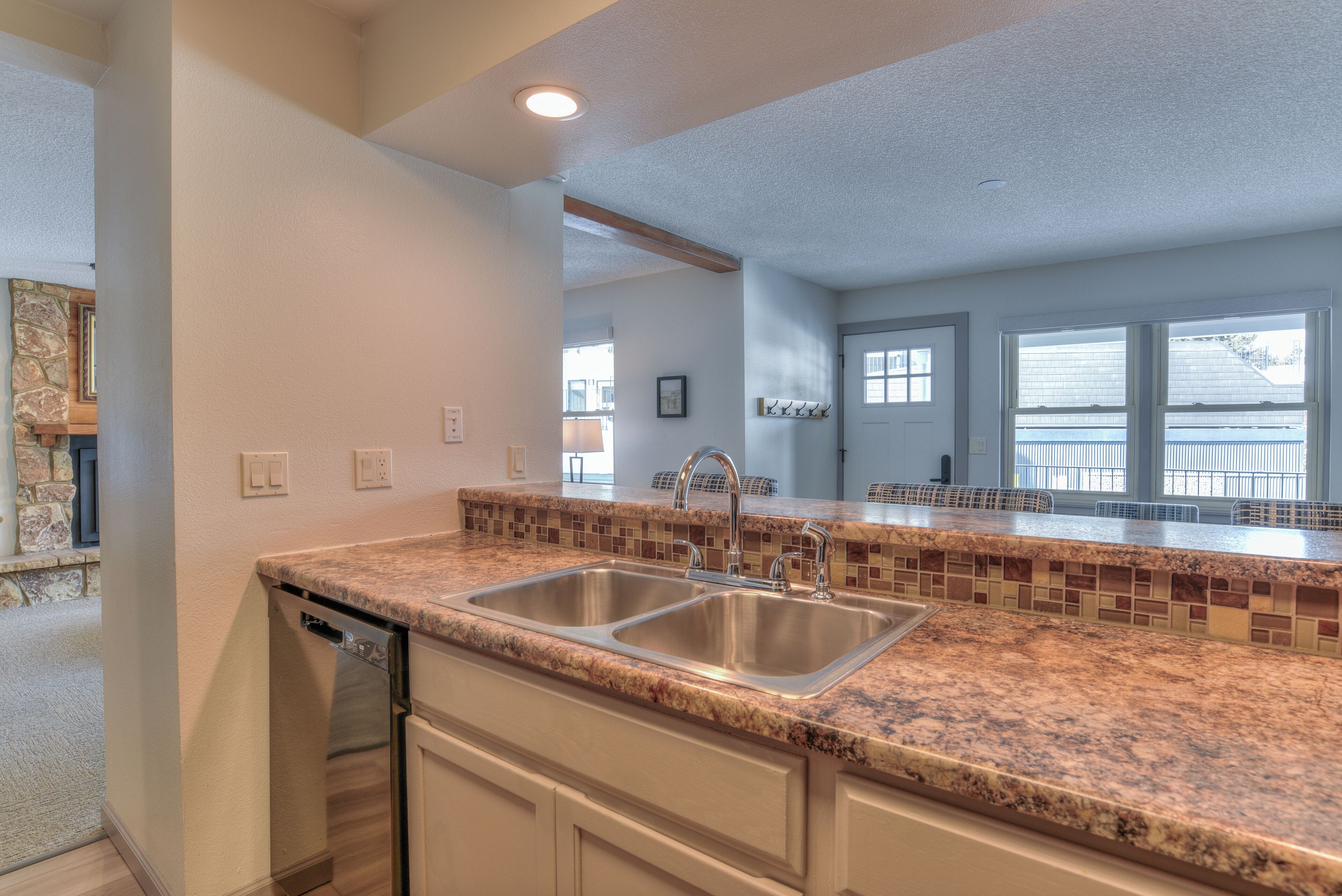 พรีเมียร์ทาวน์โฮม, 2 ห้องนอน | ครัวส่วนตัว | ตู้เย็นขนาดใหญ่, ไมโครเวฟ, เตาอบ, เตาประกอบอาหาร