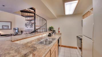 Studio Condo Plus Loft: 1 queen, 1 trundle bed & sofa sleeper | Private kitchen | Full-sized fridge, microwave, oven, stovetop