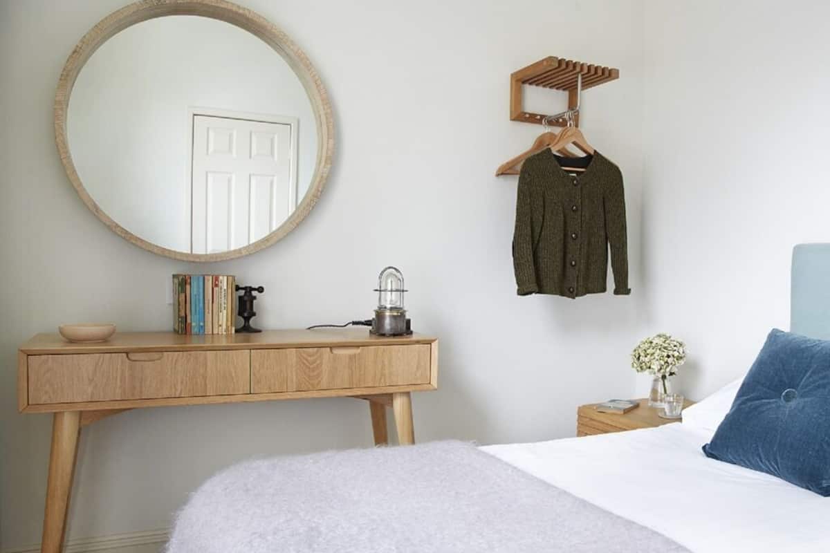 single room, ensuite