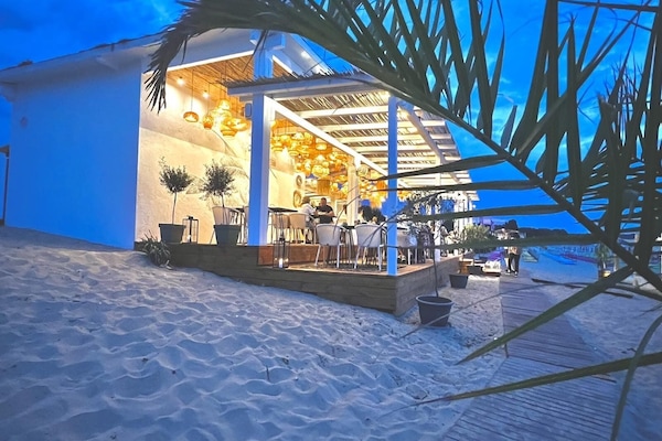 Beach bar