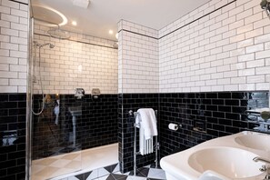 Bathroom - The Canford (Poole)