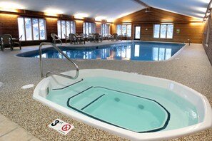 Indoor pool - Ruttger's Birchmont Lodge (Bemidji)