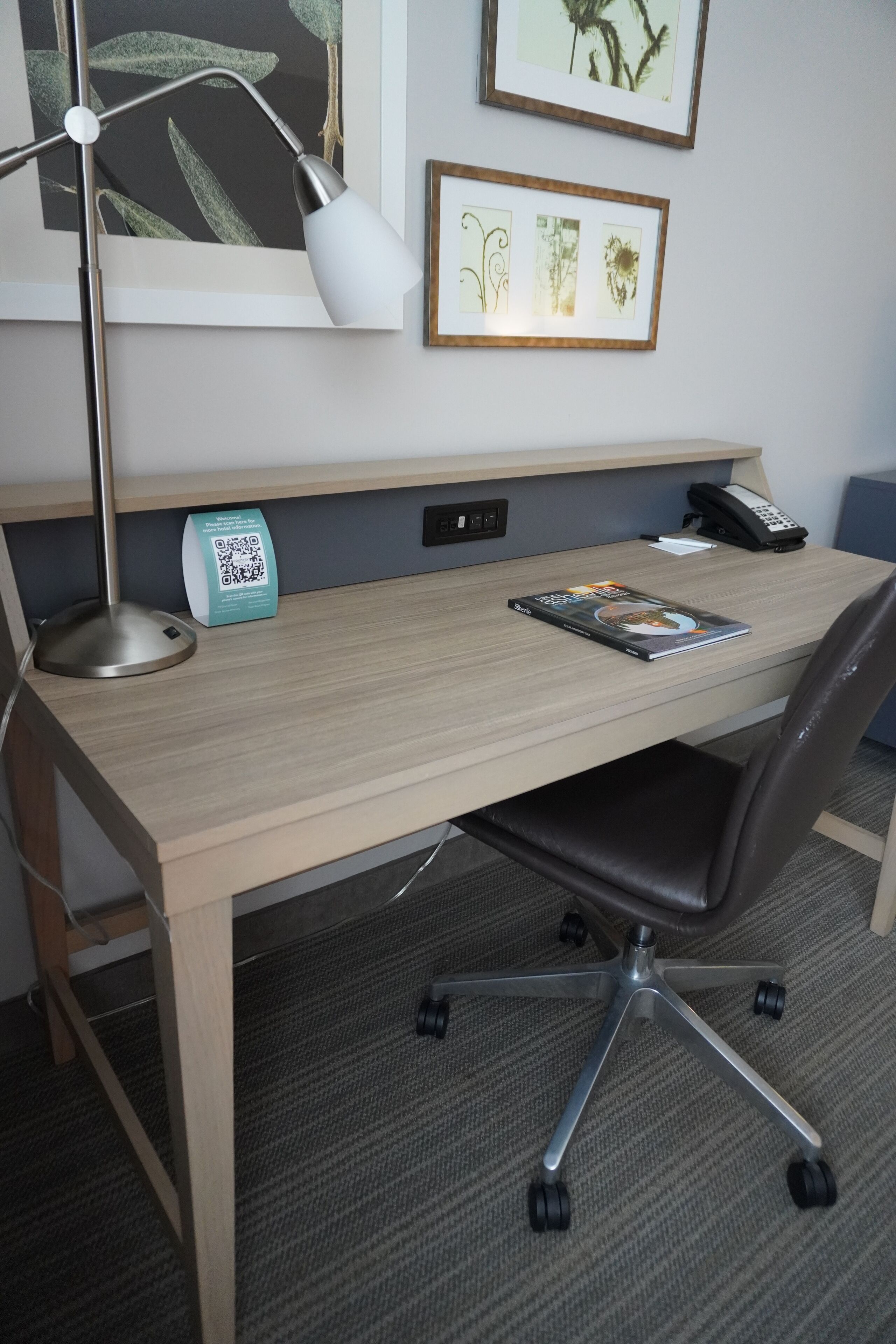 room, 1 king bed, accessible, non smoking (roll-in shower) | living area | lcd tv