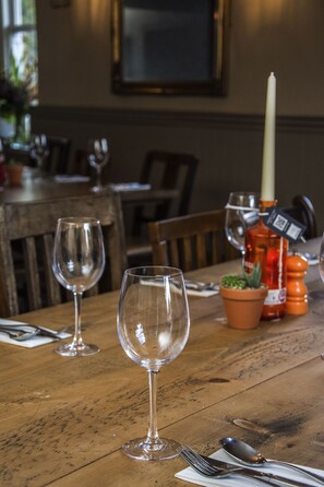 Restaurant - The George Inn (Warminster)