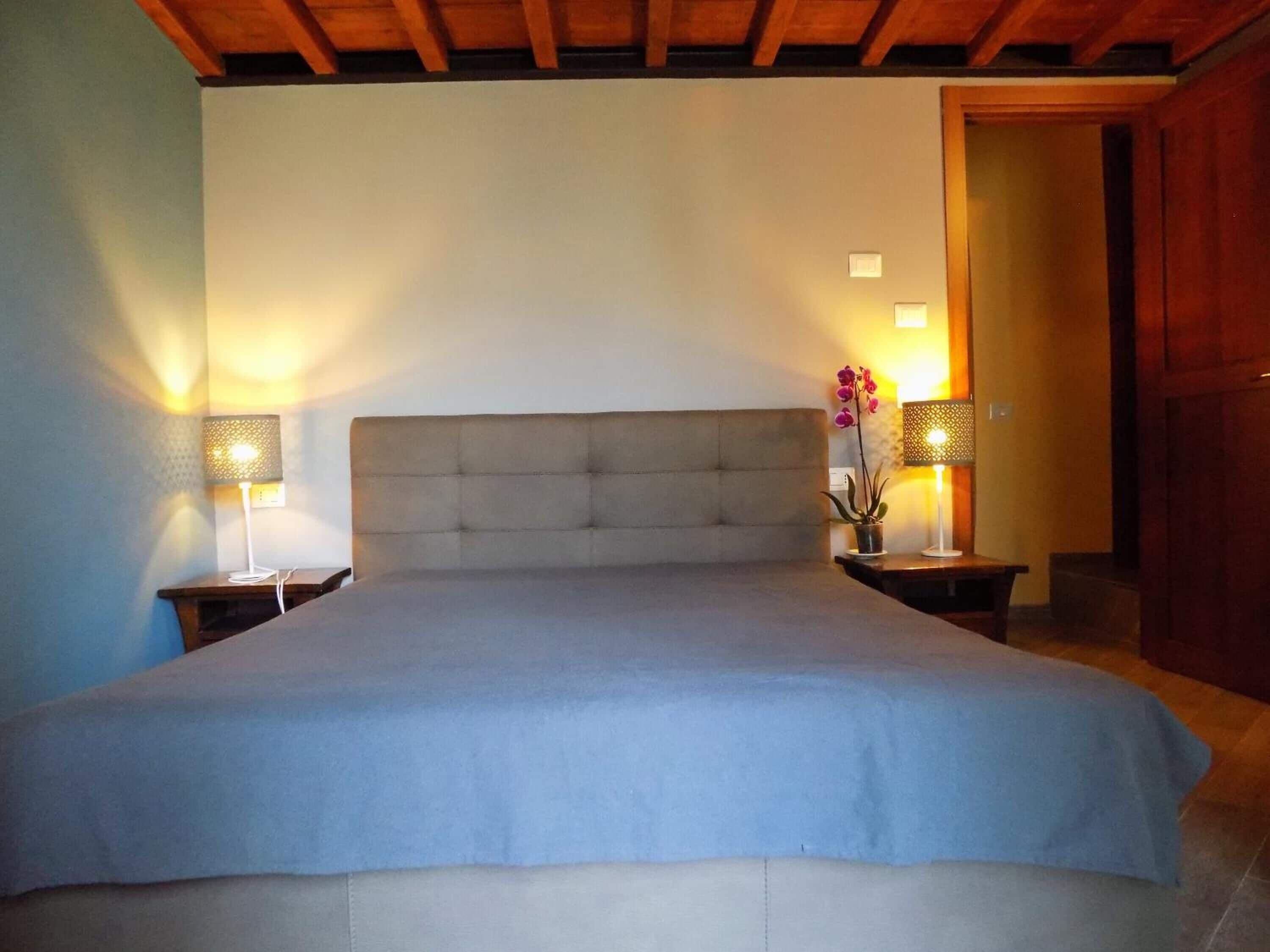 Down duvets, desk, soundproofing, iron/ironing board