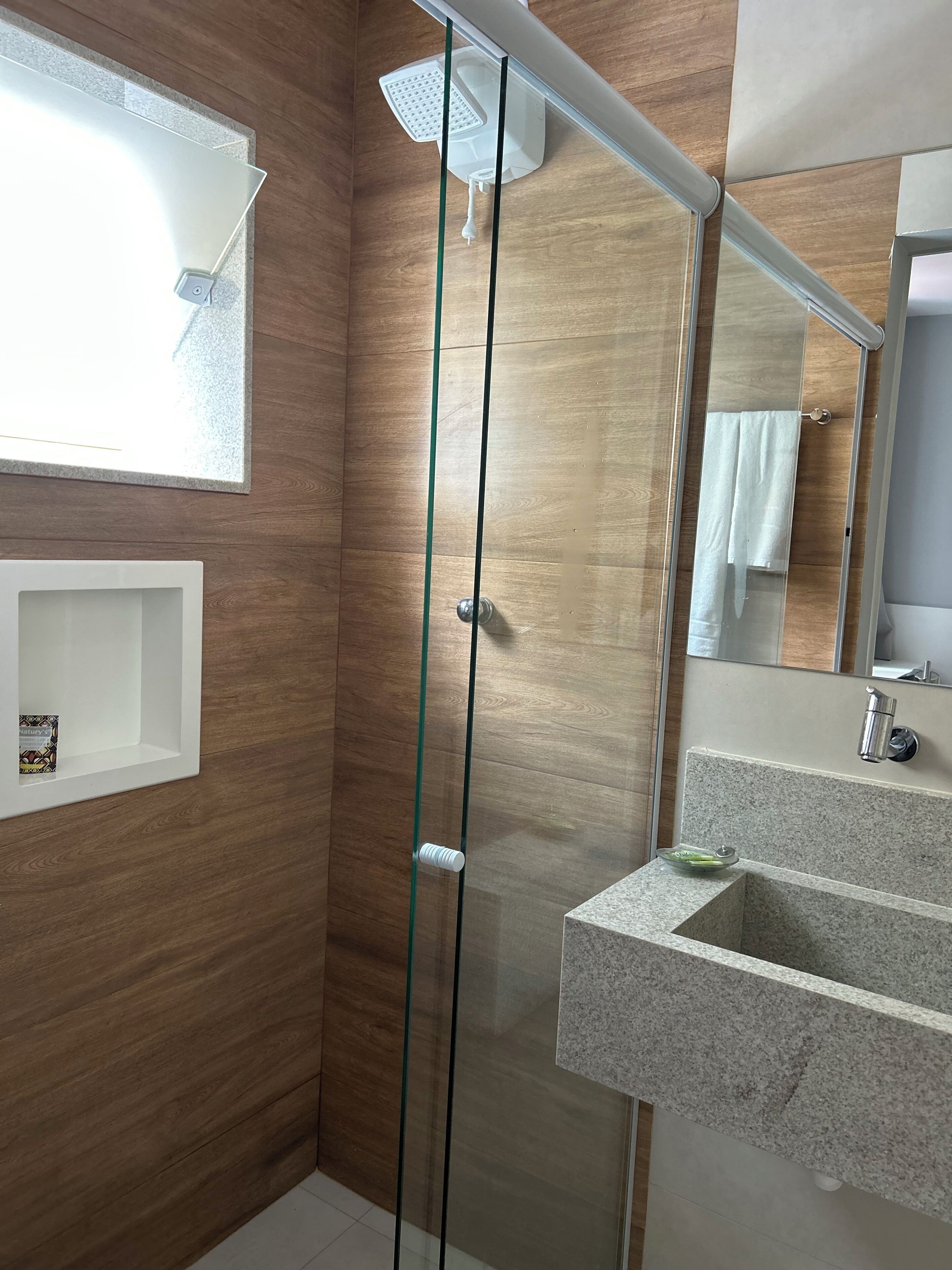 standard single room | bathroom | shower, free toiletries, hair dryer, towels