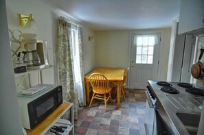 Private kitchen - RiverWood Inn (Jackson)