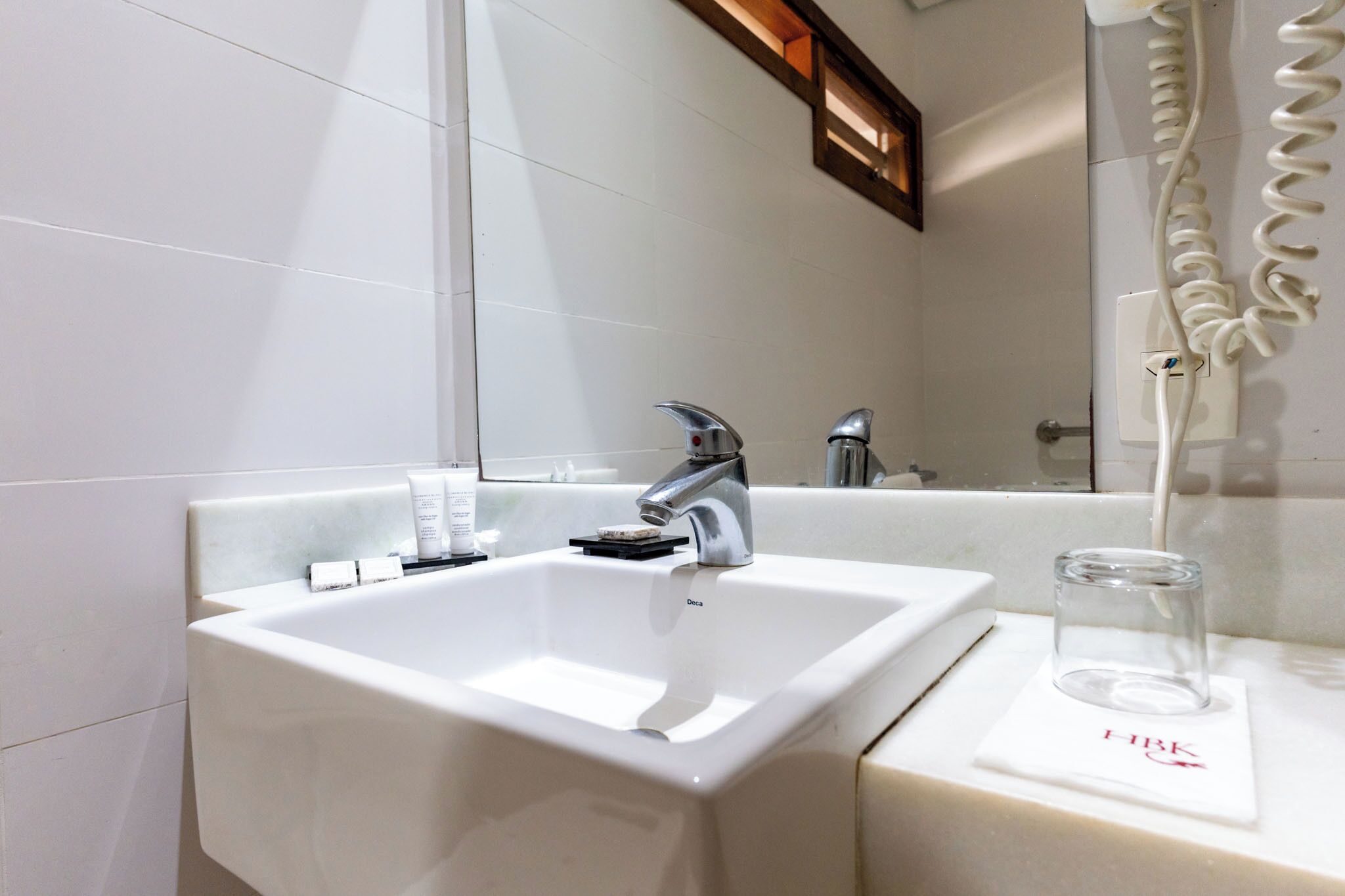 standard double room, accessible, balcony | bathroom | shower, free toiletries, hair dryer, bidet
