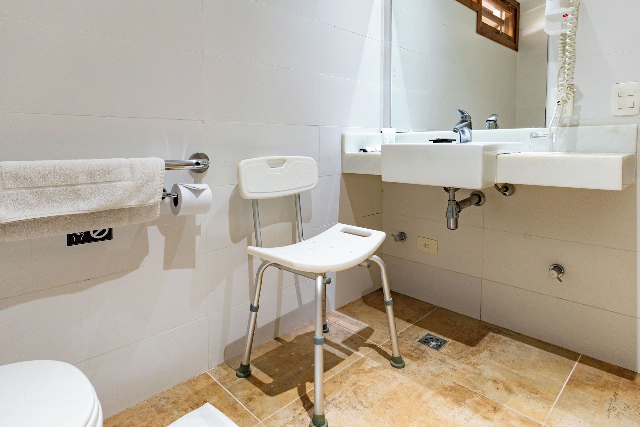 standard double room, accessible, balcony | bathroom | shower, free toiletries, hair dryer, bidet