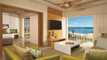 Preferred Club Master Suite Ocean Front (Adults Only 18+) | Útsýni úr herberginu