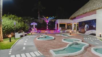 Mini-golf