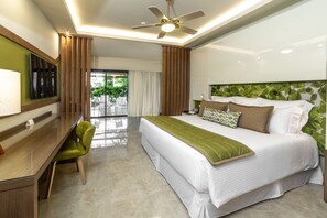 Premium bedding, free minibar, in-room safe, desk - Dreams Onyx Resort & Spa All Inclusive (Punta Cana)