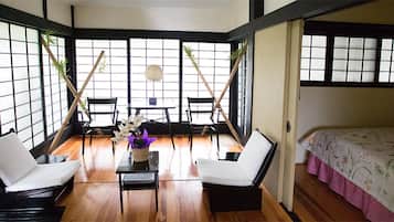Suite Tokiwa | Premium bedding, in-room safe, individually furnished, blackout drapes