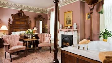 Deluxe Room, 1 Queen Bed, Non Smoking, Jetted Tub (John Garth) | Premium bedding, individually decorated, individually furnished