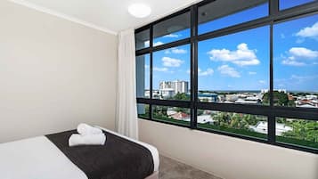 1 bedroom apartment (ocean view)