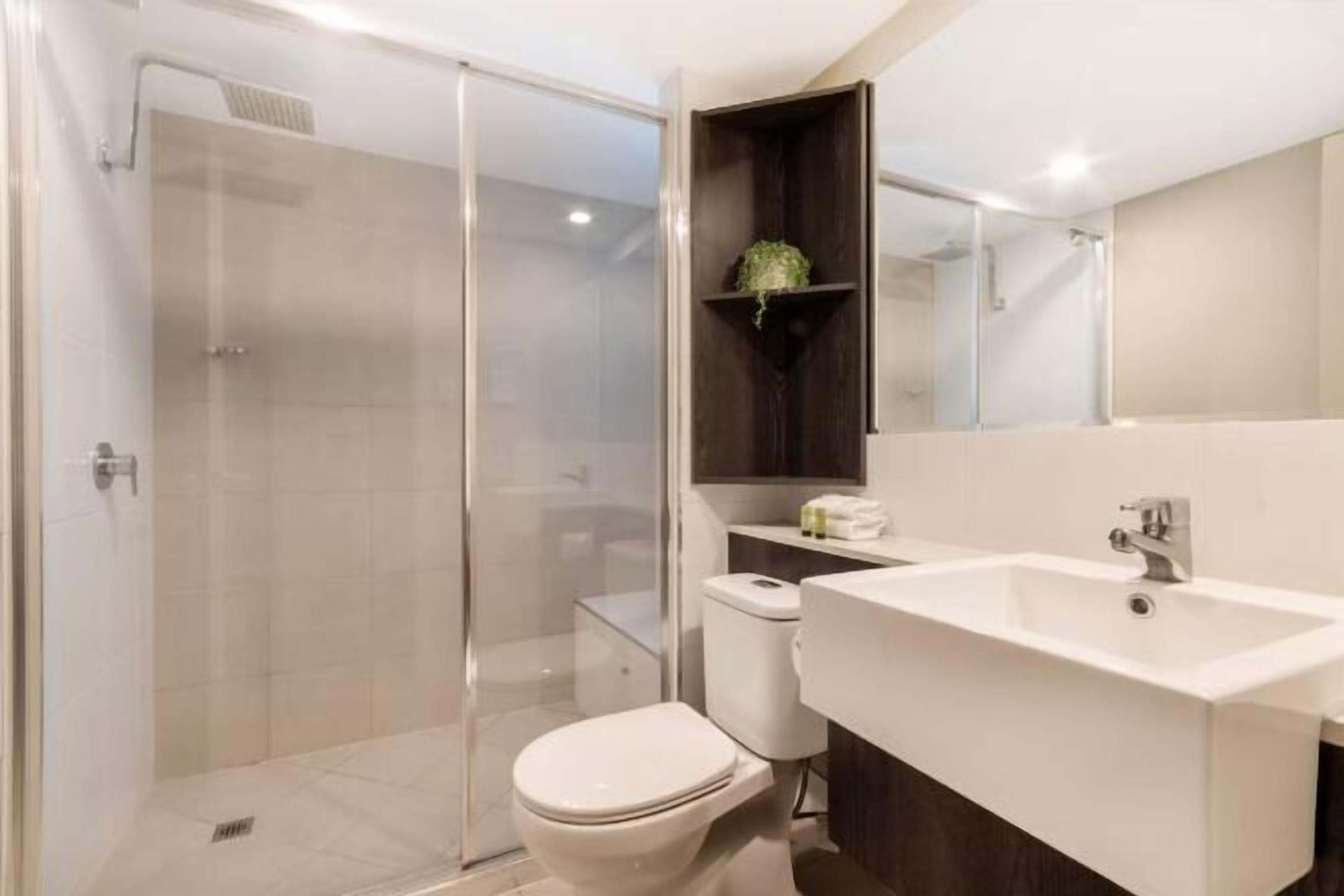 Bathroom | Shower, free toiletries, hair dryer, towels