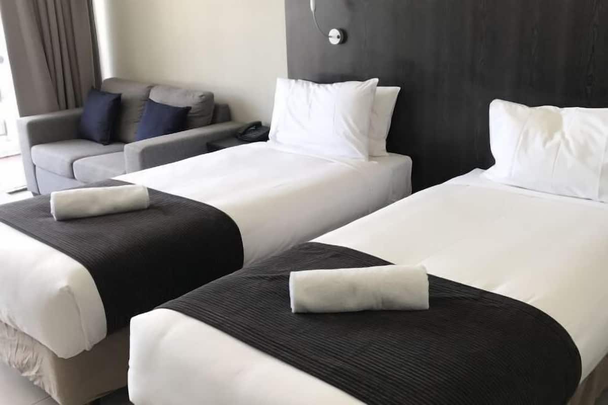 1 chambre, literie de qualité supérieure, rideaux occultants