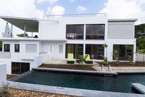 Property grounds - Lime Yard (Bagatelle)