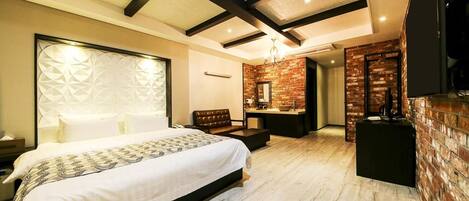 Free WiFi, bed sheets