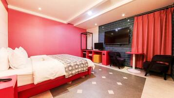 Pink Deluxe Double | Bilik Mandi | Tab mandi dan pancuran berasingan, kelengkapan dandanan diri percuma