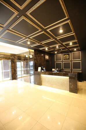 Check-in/check-out kiosk