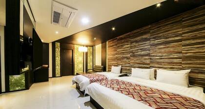 Elga Hotel