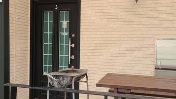 No. 3 | Terrace/patio