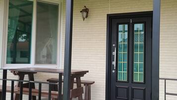 No. 1 | Terrace/patio