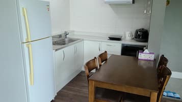 No. 1 | Private kitchen | Full-size fridge, stovetop, electric kettle, cookware/dishes/utensils